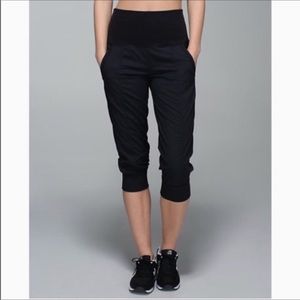 GUC lululemon in flux size 6